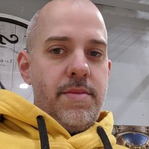 Meet your Posher, Eric